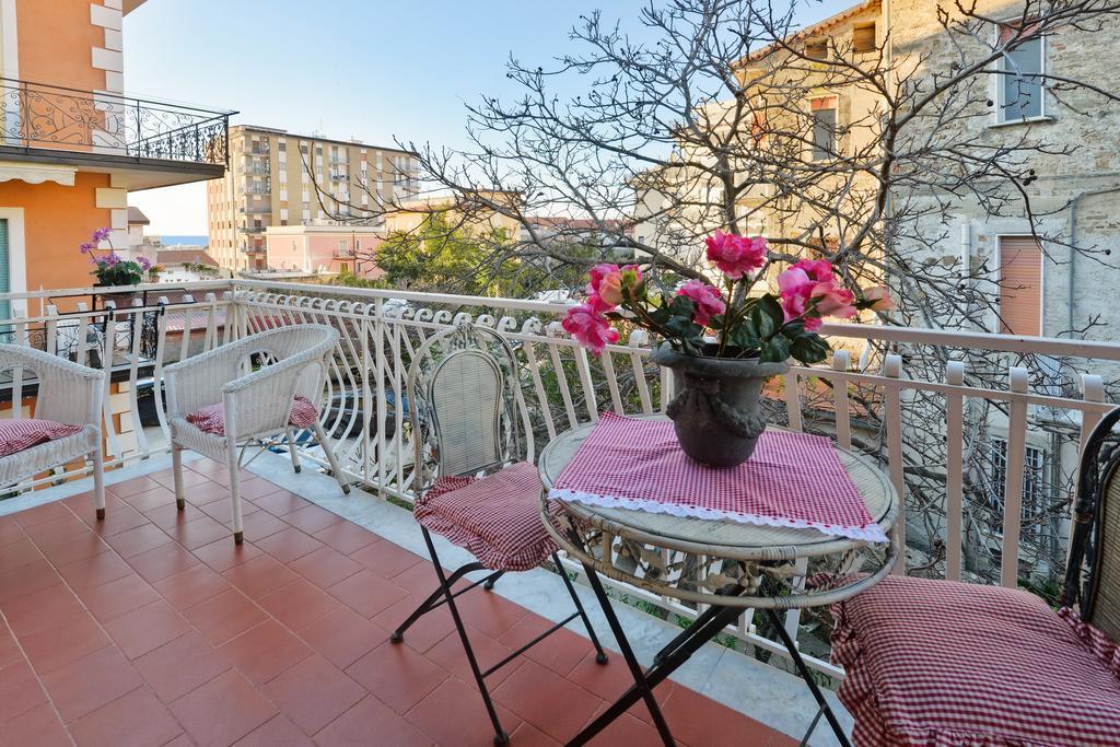 La Bouganville Holiday House Agropoli Exterior foto